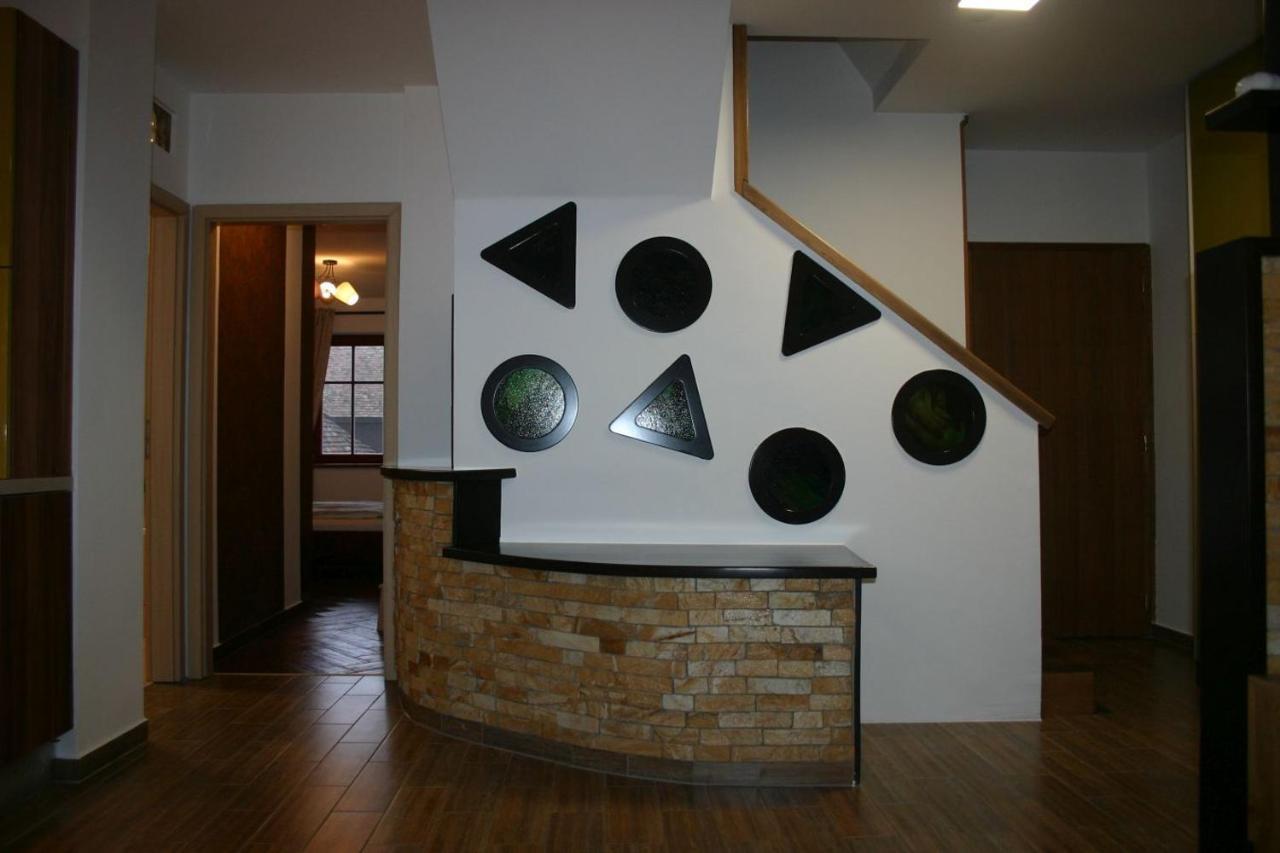 Enjoy 110Qm Apartment Im Historischen Zentrum ショプロン エクステリア 写真